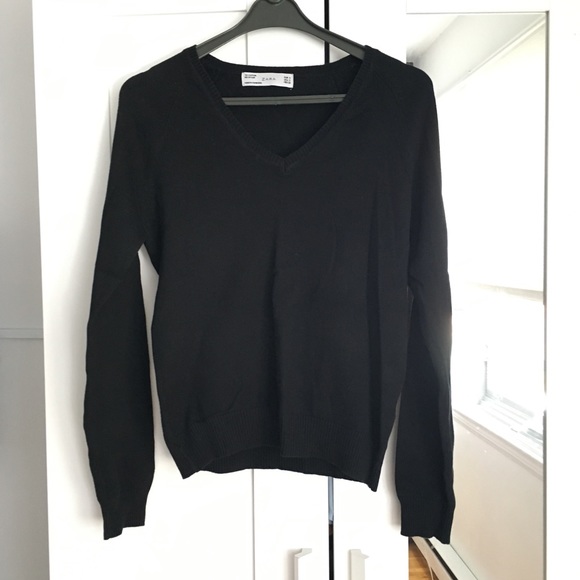 Black Zara sweater - Picture 1 of 3